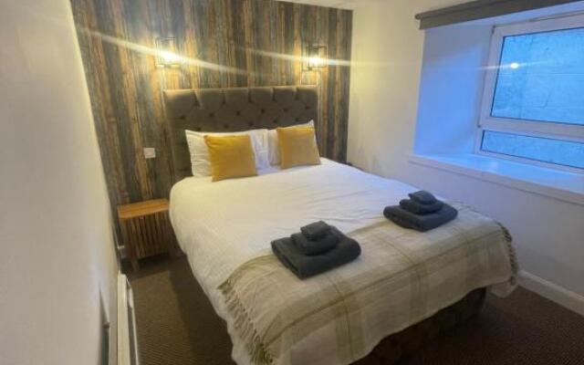 Alpine Apartments - 1