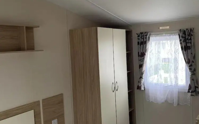 2 bed Caravan in Rhyl , dog Friendly, With Wifi