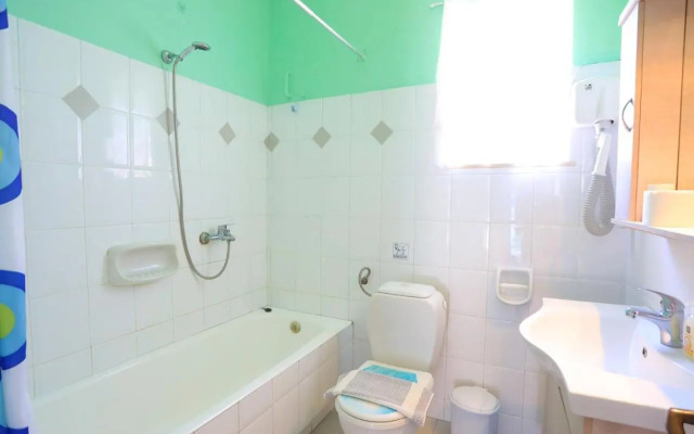 Beach House Varvara