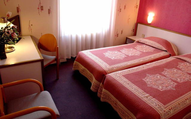 Logis Hôtel Les Chardons Bleus