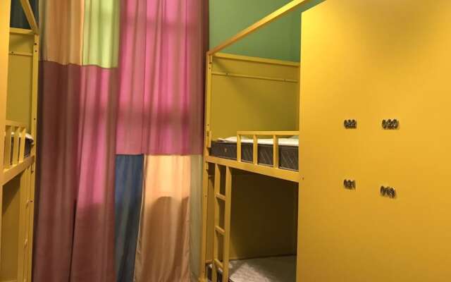 Shakespeare Garden Hostel