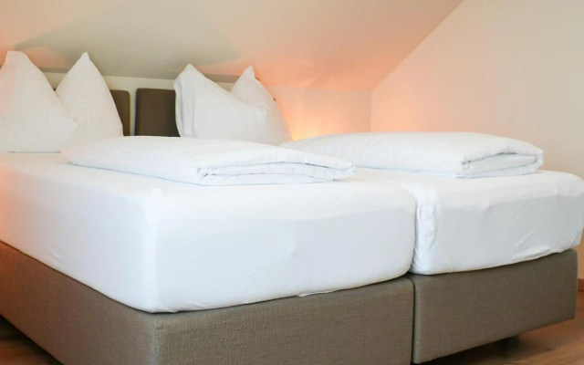 feRUS Hotel – Guest Rooms – Emmenbruecke