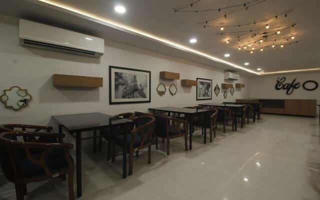 Hotel Ssr Grand