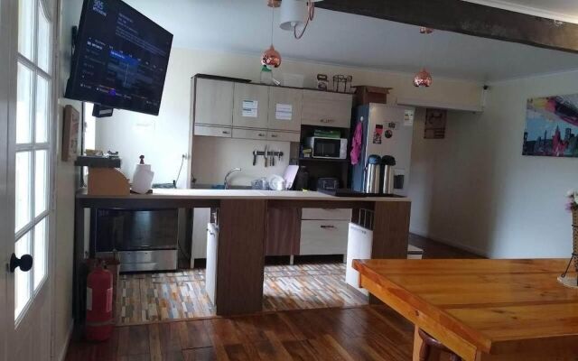 Refugio Bulnes Hostal