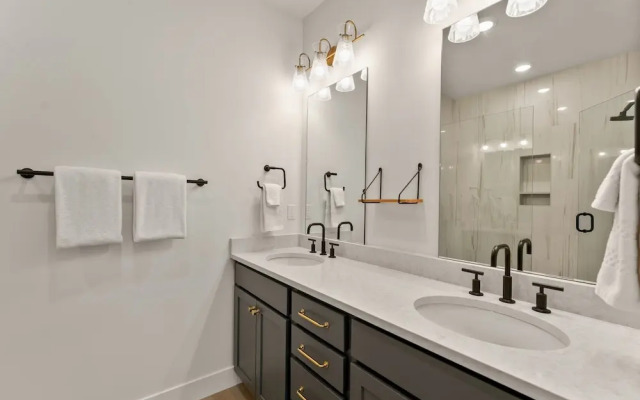 Periwinkle Sky 3 Bedroom Condo