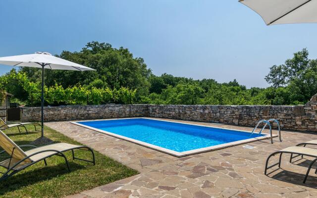 Elegant Villa in Istria With Outdoor Pool