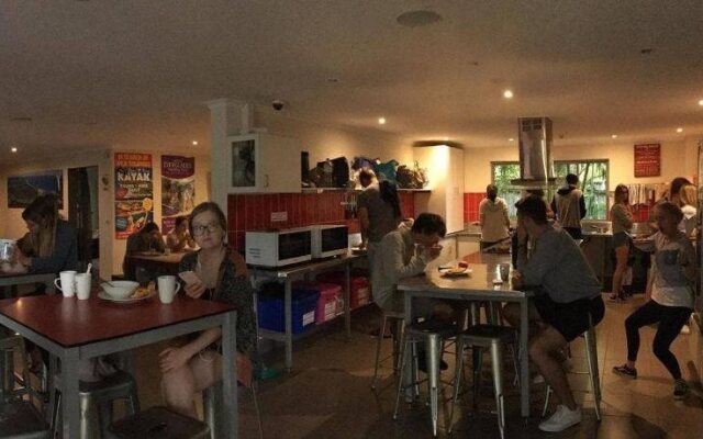 Noosa Flashpackers - Hostel