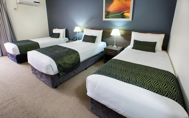 Hunts Hotel Liverpool – Guest Rooms – Sydney