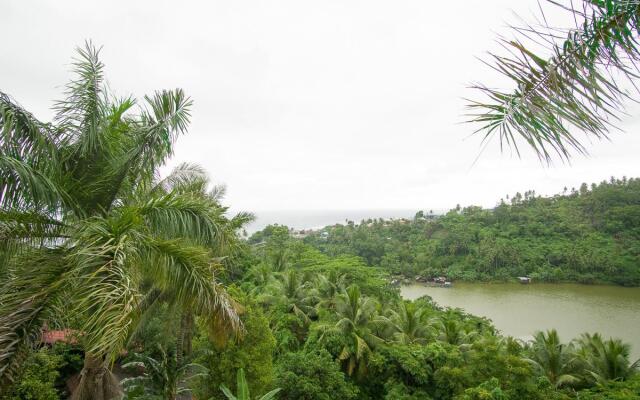 RedDoorz Syariah near Ngade Lake
