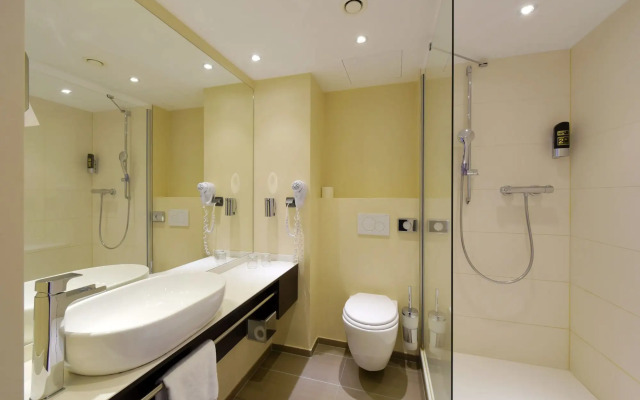 Zi Hotel & Lounge