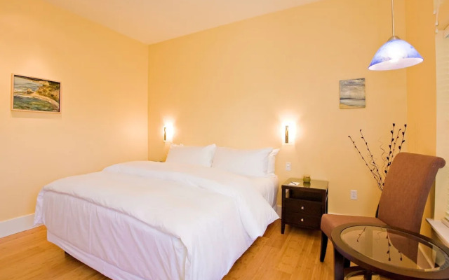 Pacific Blue Inn
