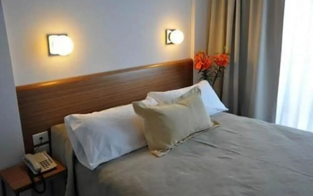 Roberta Rosa de Fontana Suites