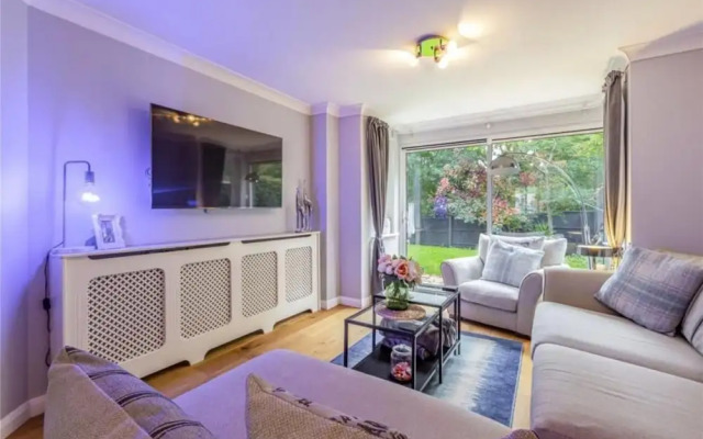 Homely 4 Bedroom House Addlestone