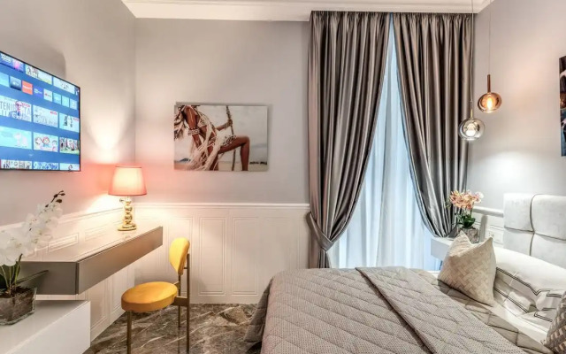 Spanish Steps Oasis Suites