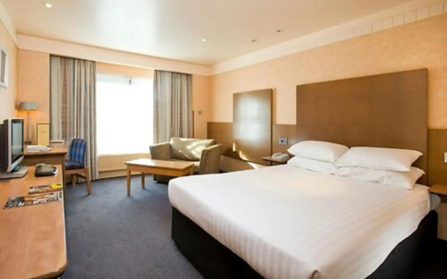 The Hog's Back Hotel & Spa Farnham