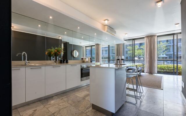 Harbour Bridge Suites 001