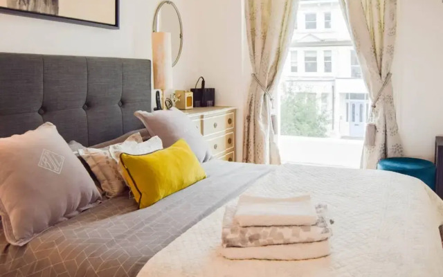 Bright 1 Bedroom Belsize Park Flat