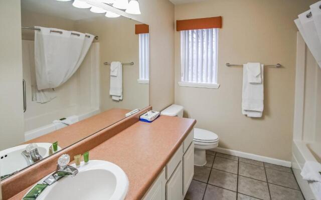 Surreys Grand Crowne Resort