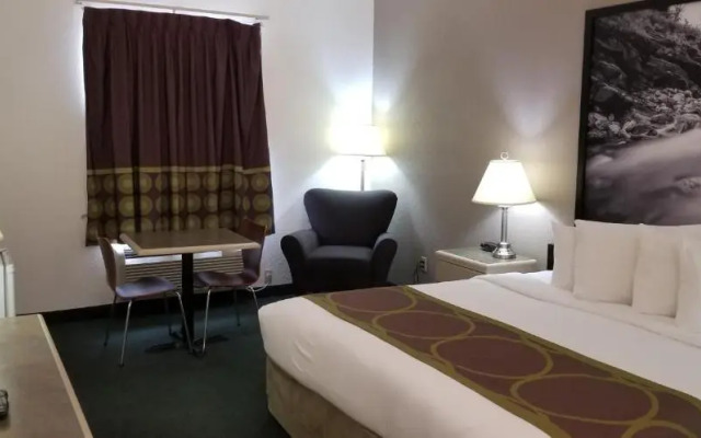 Super 8 Pincher Creek AB