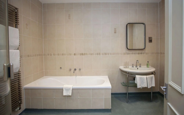 Woodborough Inn