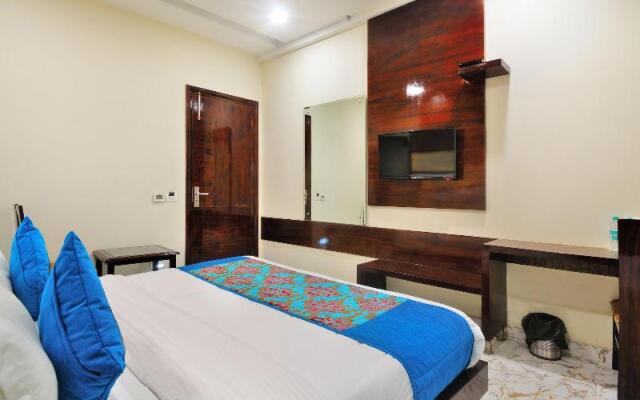 Hotel Grand Uddhav