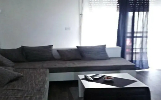 Modern Split Apartment