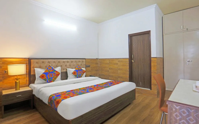 Fabhotel Vasant Villa