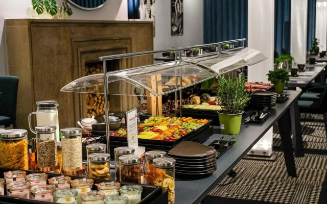 The Midtown Hotel by The New Yorker