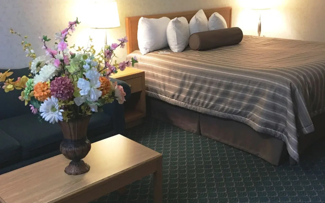 Travelodge by Wyndham Winnipeg East