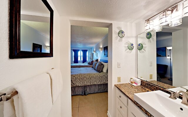 125 Sea Breeze - Studio Condo