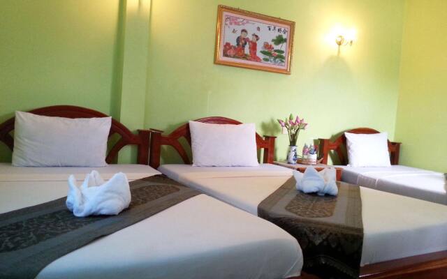 Ta Som Guesthouse & Tour Services