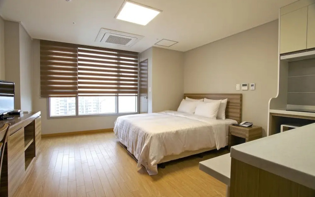 The Class 300 Condo