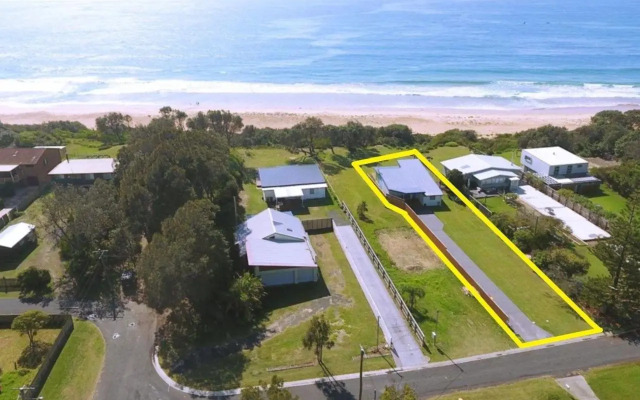Pacific Views - direct access onto Culburra Beach