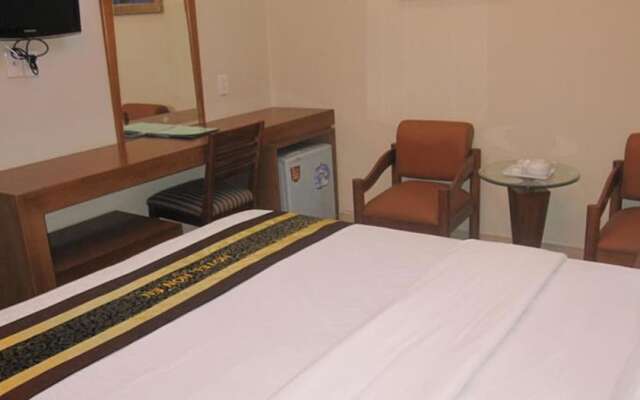 RedDoorz near Gia Dinh Park