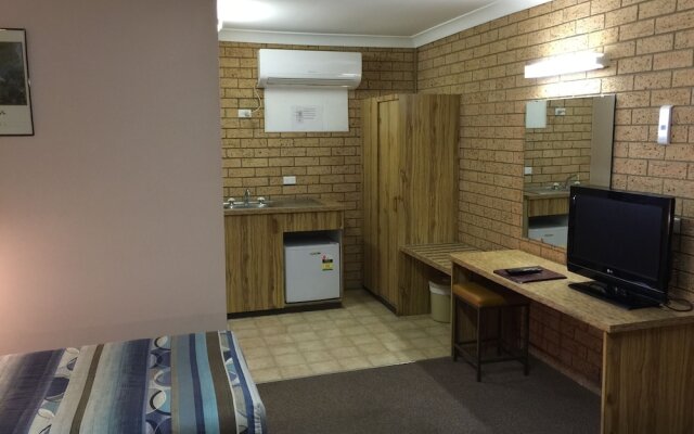 Three Ways Motel