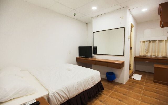 Mr J Homestay In Kb Town