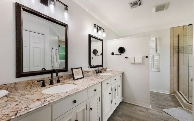 Bean Point Bliss 3 Bedroom Home by RedAwning