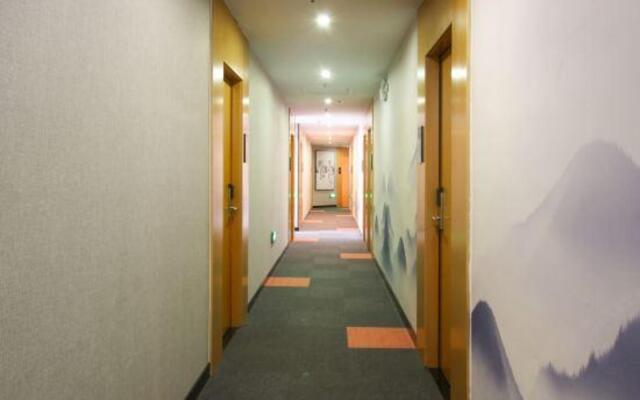 Junyi Chain Hotel (Jiangsu University of Technology)