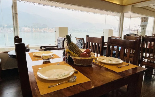 Yog Niketan by Sanskriti