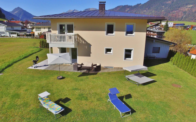 Spacious Villa With Garden in Hinterthiersee