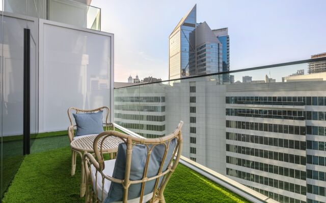 Driven Holiday Homes Marquise Square