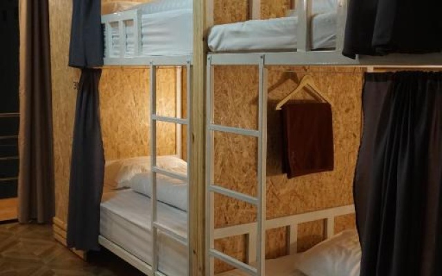 Khok Samet Chun Hostel
