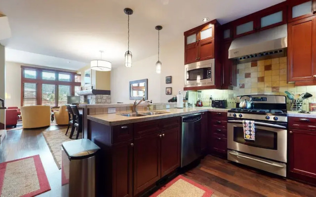 Juniper Crest 1 4 Bedroom Townhouse by RedAwning