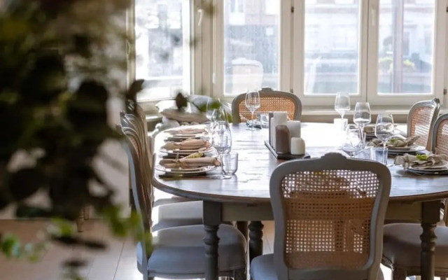 Beautiful and Authentic Apartment Nearby the Beach