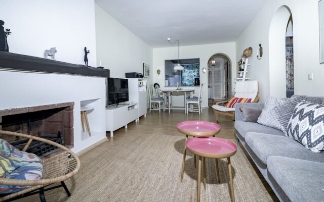 AGC26 - Lovely apart walking distance to Port