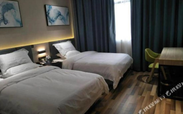 Set Chain Hotel