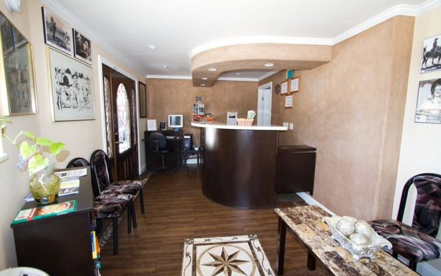 Trails Motel