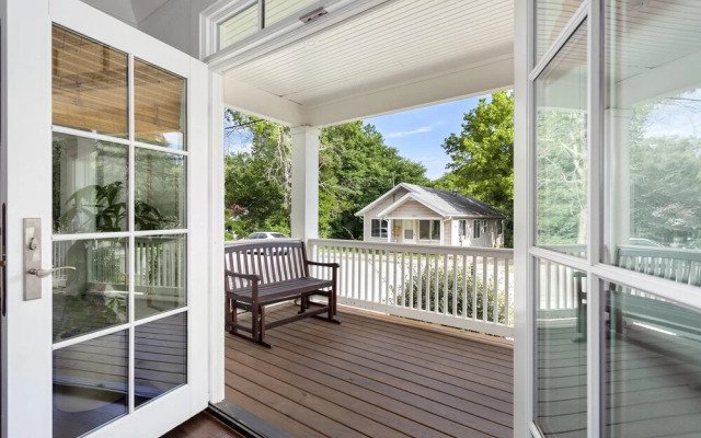 The SoFay Farmhouse - 1 Mile From U of A - Luxury Amenities