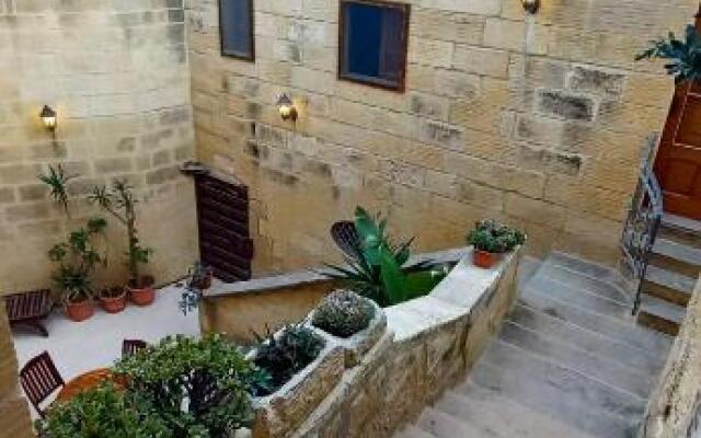 Ta Majsi farmhouse with indoor heated pool