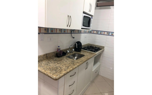 Moderno Estúdio 50m do mar com garagem e Wi-Fi